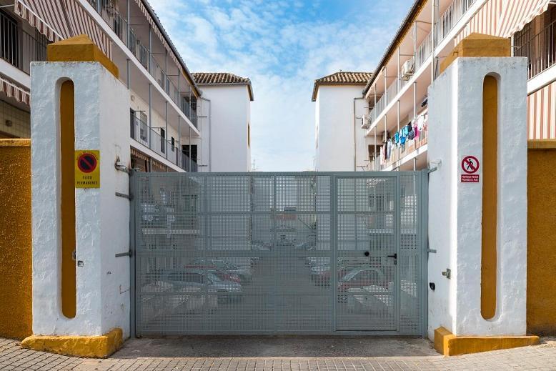 Apartamentos En Cordoba, Puente Romano Y Torre Calahorra エクステリア 写真